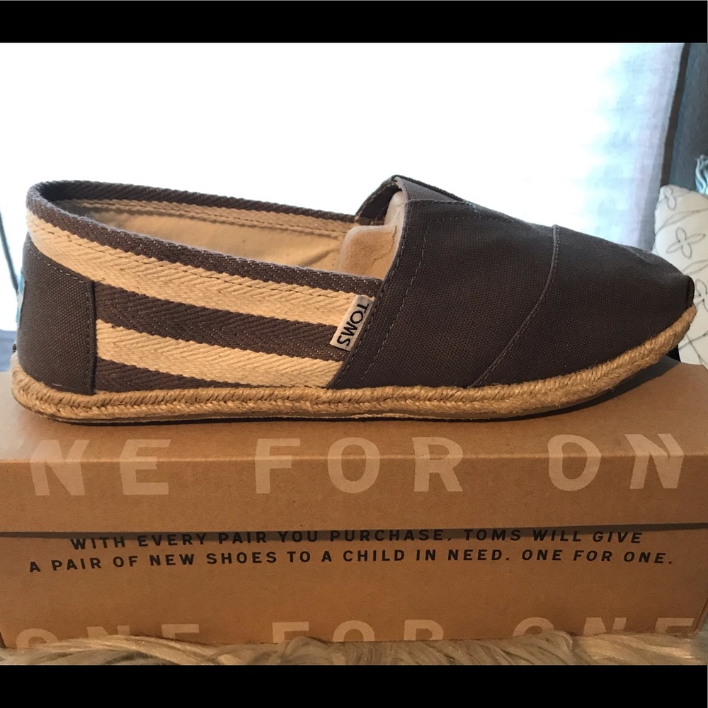 Brand new!!! Toms Men’s Classics
